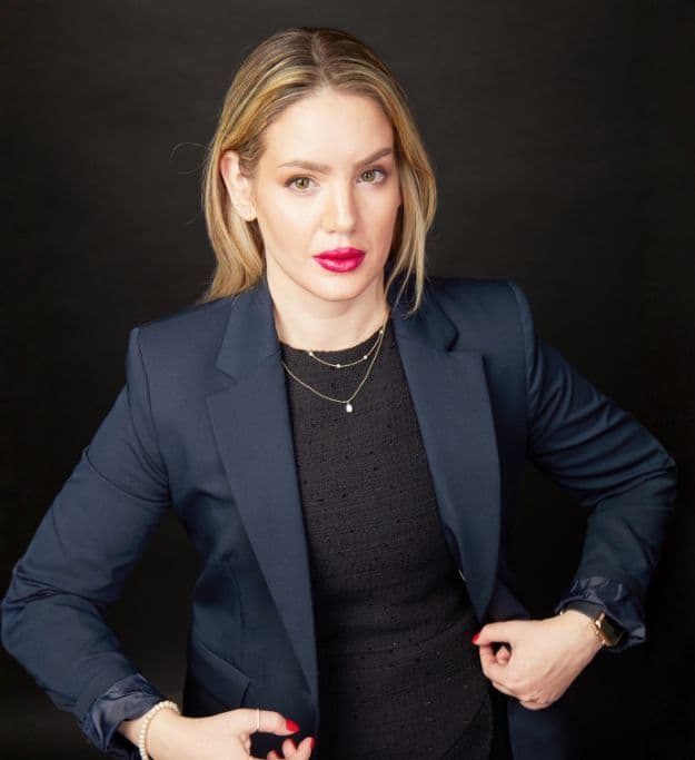 Dr. Elsa Solaris