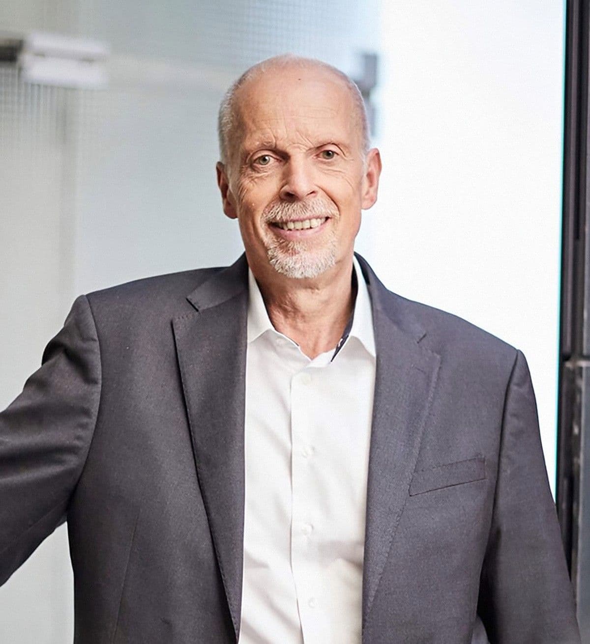 Dr. Hans-Georg Häusel